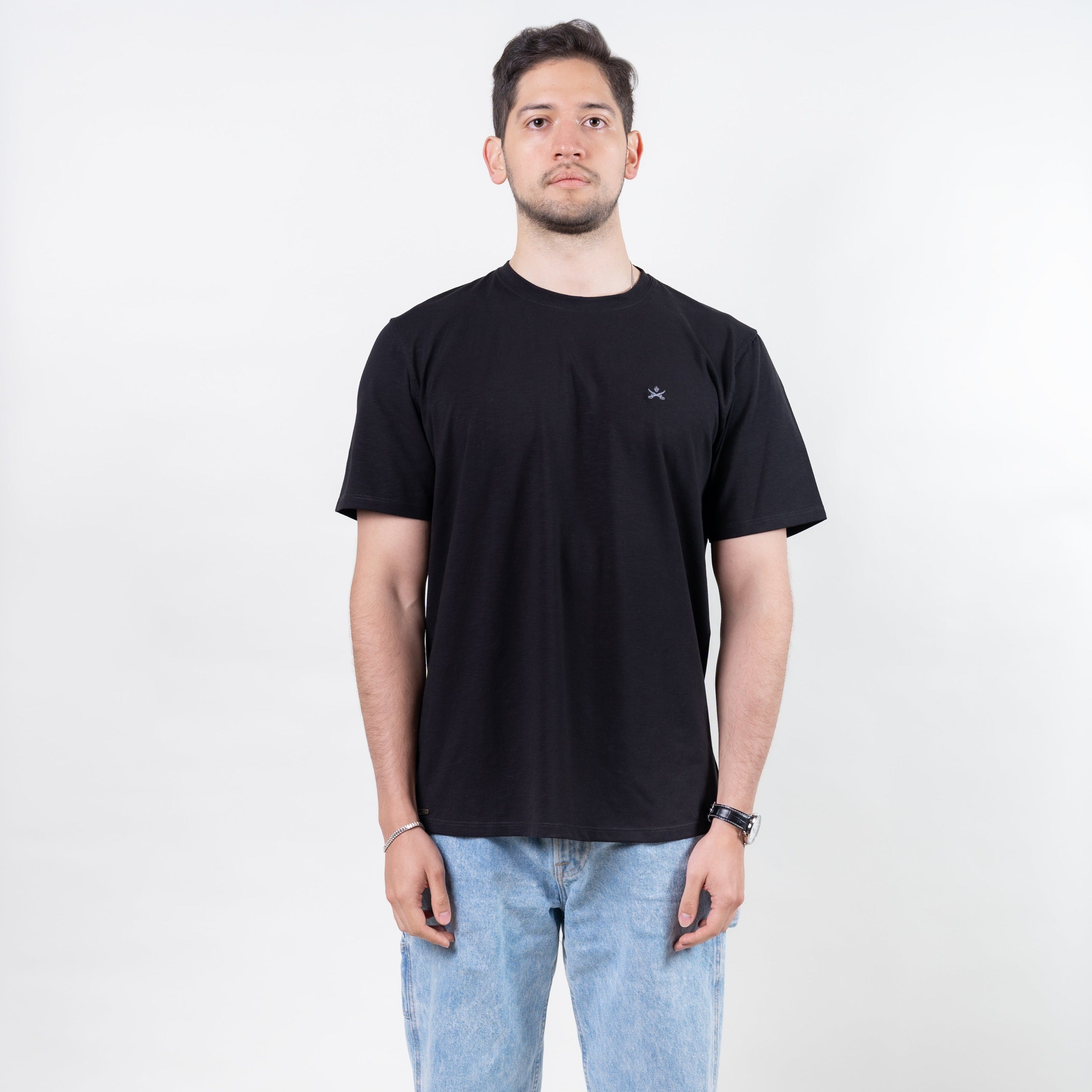 Camiseta Básica - Negra