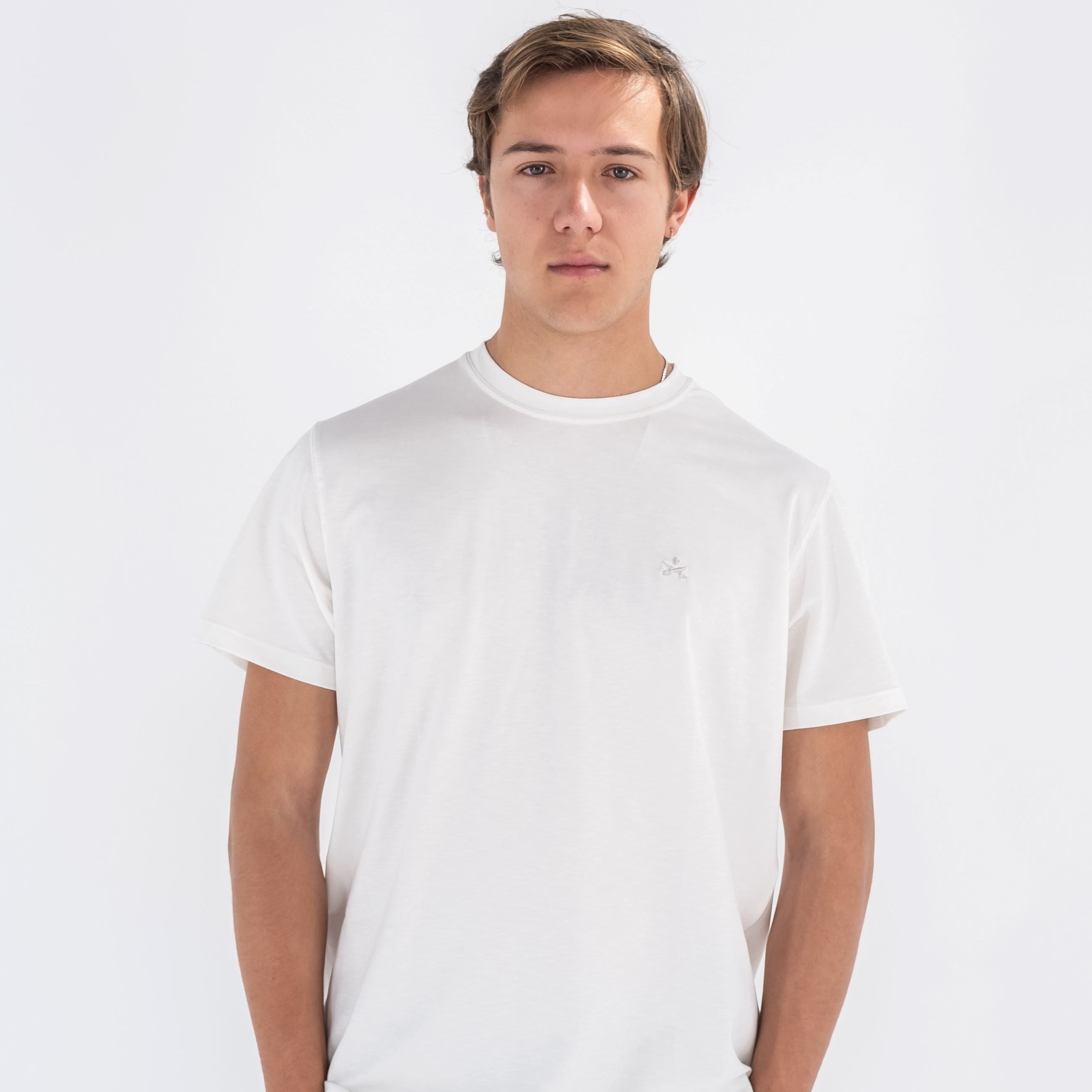 Camiseta Básica - Crema