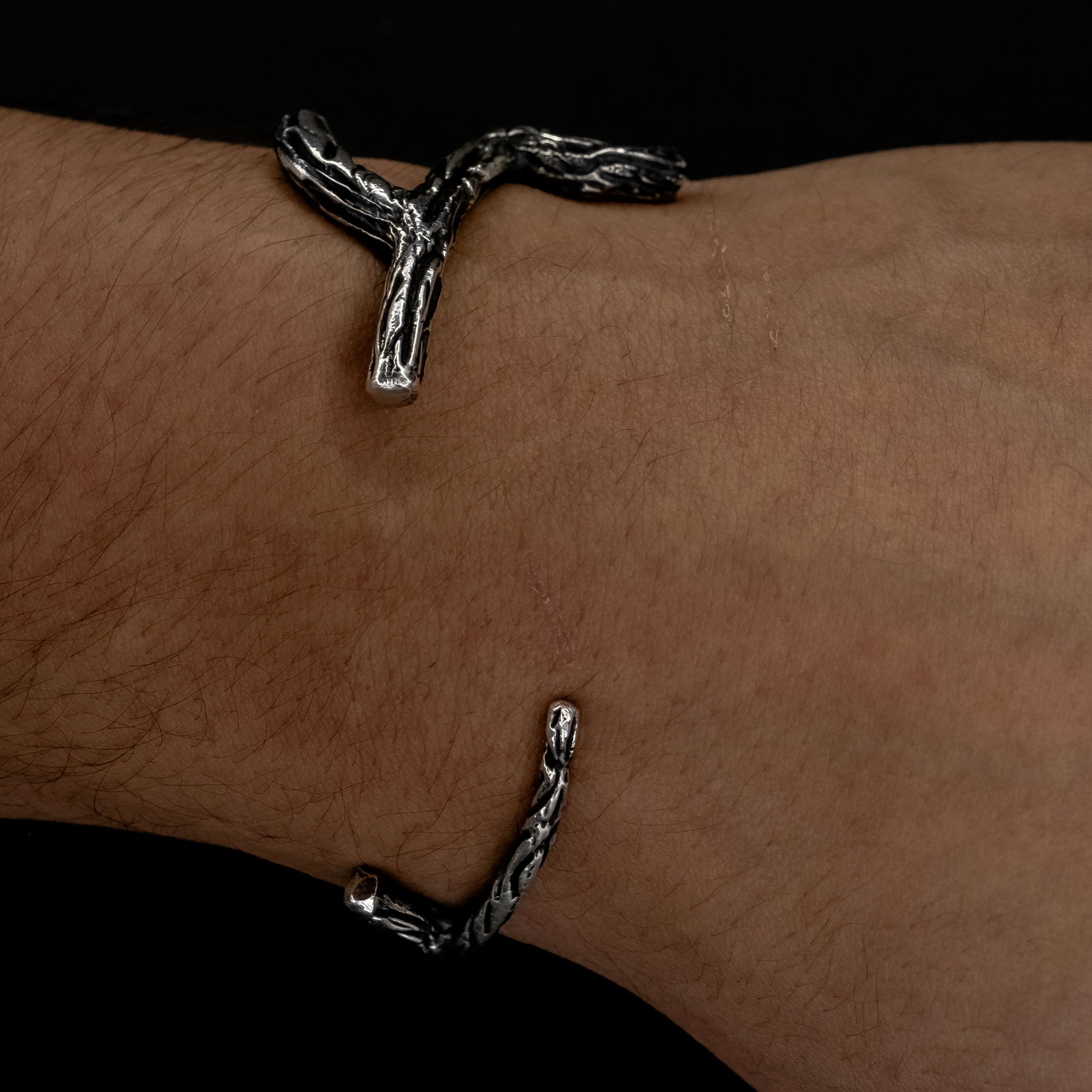 CUFF TREE
