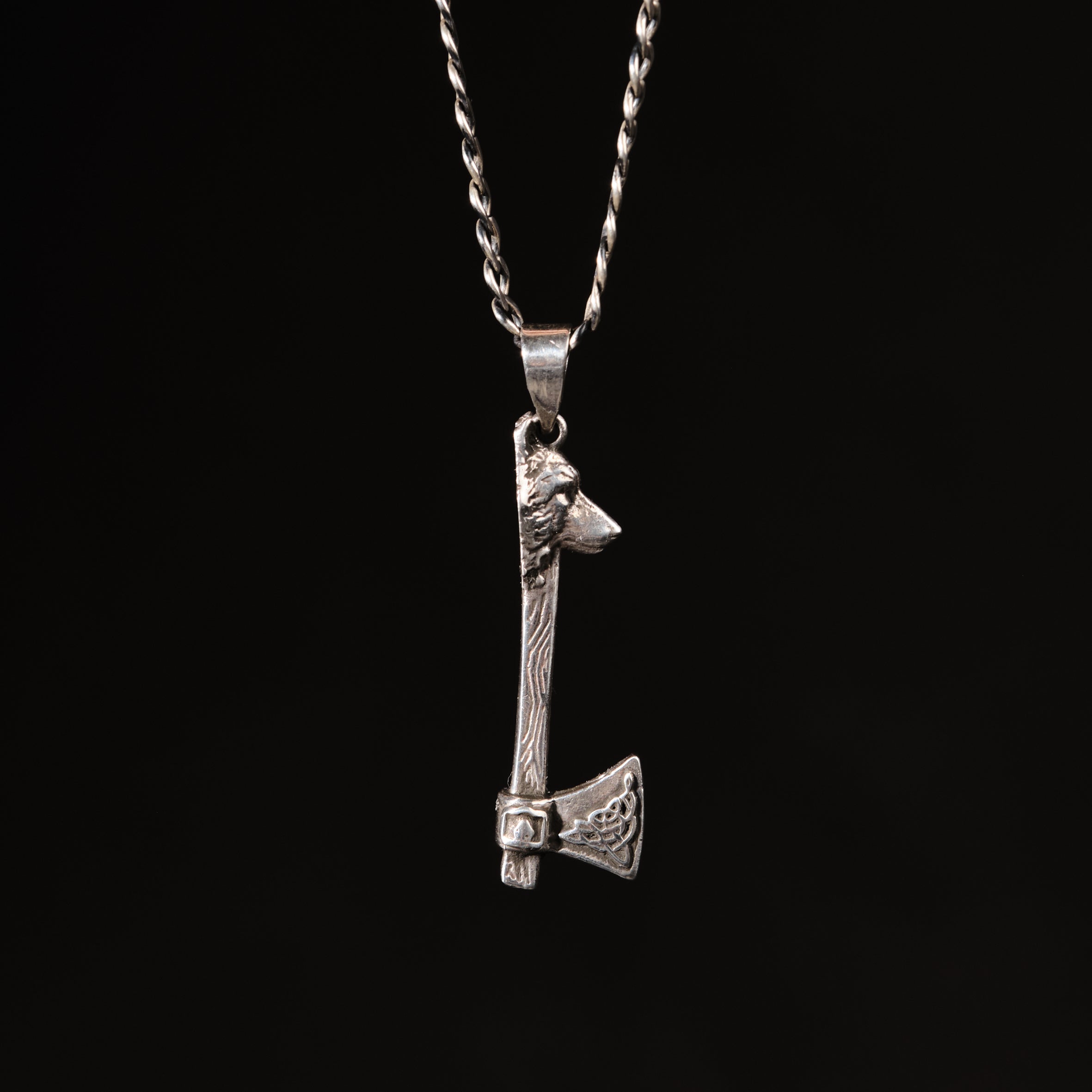 Cadena Hacha Aliado