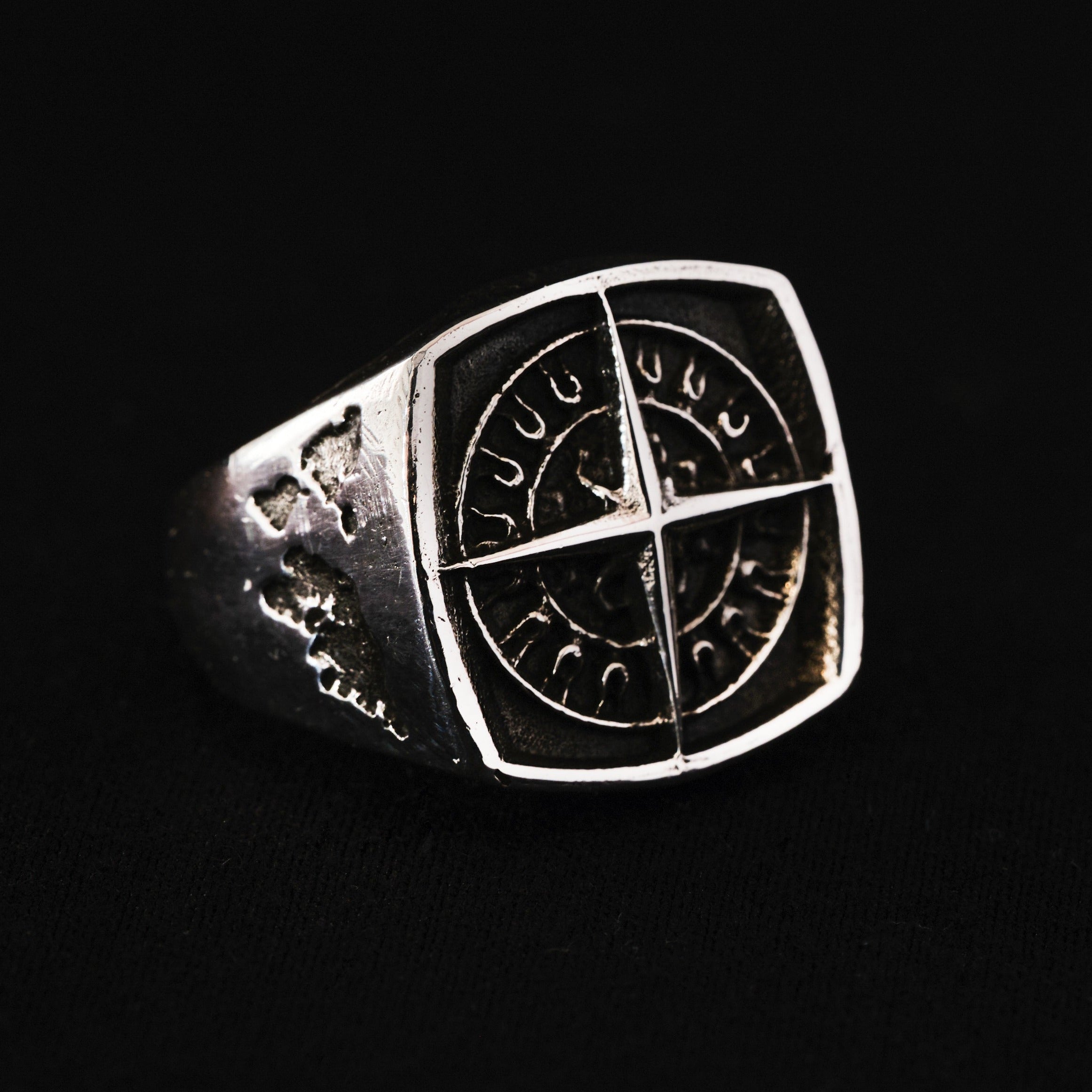 ANILLO ROSA DE LOS VIENTOS